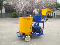 Asphalt filling and sealing machine