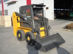 Skid steer loader MC35G