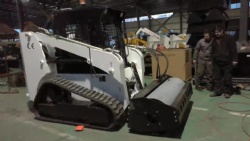 Track skid steer loader MC-65